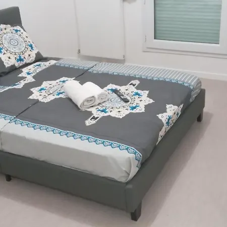 Proche De Paris Homestay *